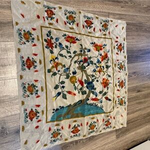 Metropolitan Museum of Art Ching Dynasty Silk Scarf 34" x 34" Vintage Asian NWOT